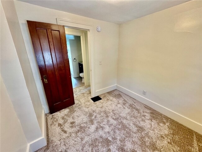 Photo - 235 E Elm St