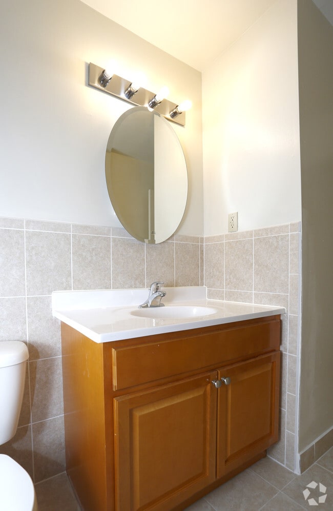 Woodmere at Hamilton Apartments Trenton, NJ