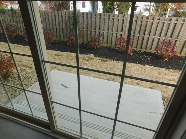 Photo - 1513 Maple St