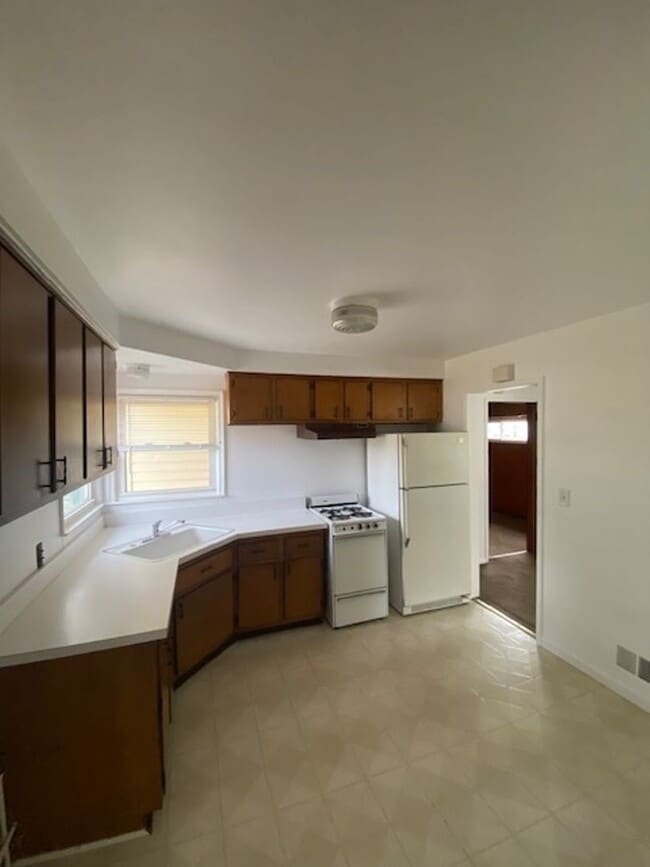 Photo - CHARMING, 3 BED 1 BATH RANCH - LIVONIA