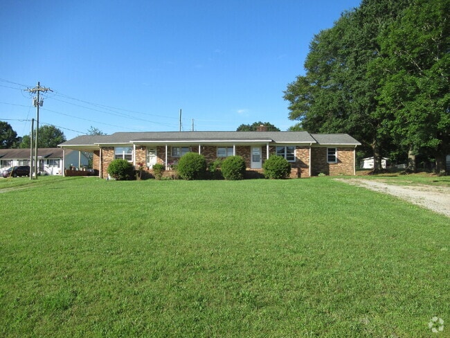 Building Photo - For Rent in the North Lincoln School Distr... Rental