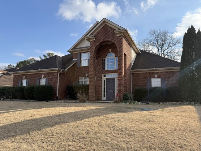 Building Photo - 118 Crystal Lake Dr