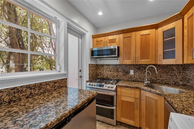 Photo - 1605 Lenox Ave. Unit 1605-5