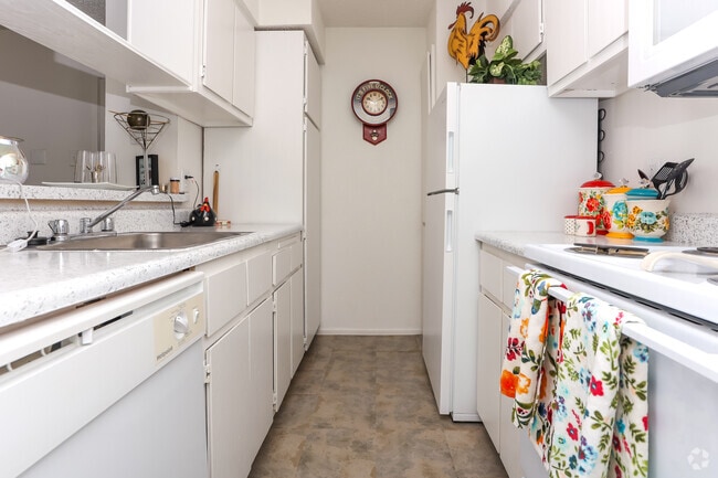 1BR, 1BA - Dawn