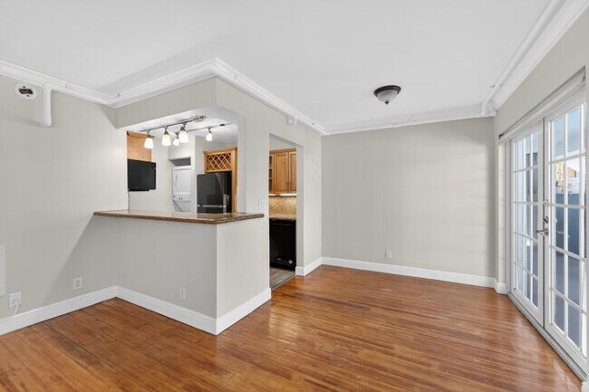 Photo - 801 Andrews Ave