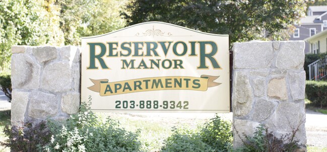 Photo - Reservoir Manor- 10