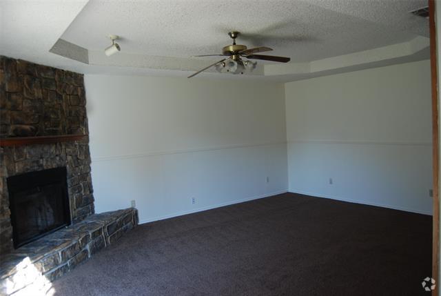 Building Photo - 62226 Big Springs Dr Rental