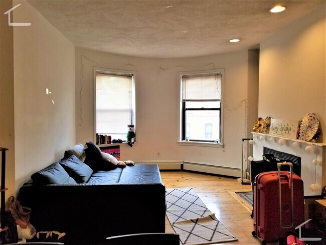Photo - 9/1/26 Renovated 4BR near Northeastern, Wentworth, laundry in unit!