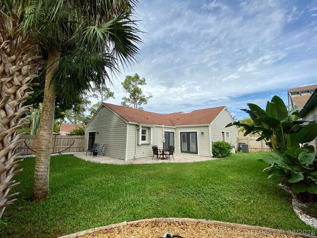 453 Park Forest Way