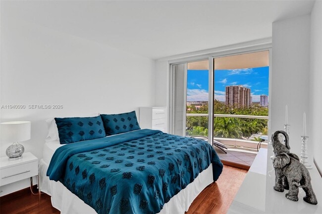 Photo - 7000 Island Blvd Unit 808