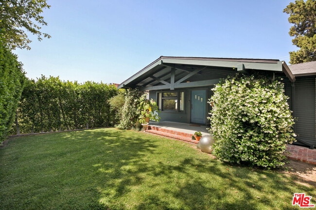 Photo - 2321 Observatory Ave