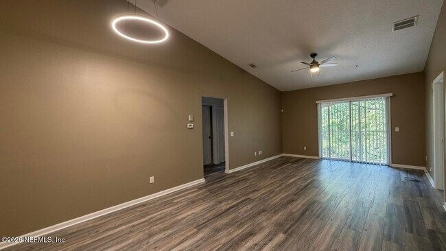 Photo - 3610 Kirkpatrick Cir Unit 16