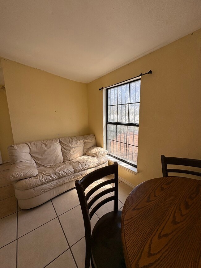 Photo - 134 Roberts St Unit 201