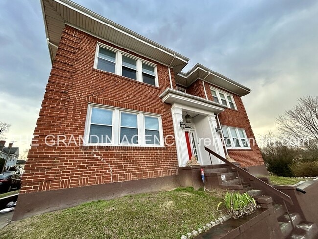 Photo - 202 Elm Ave