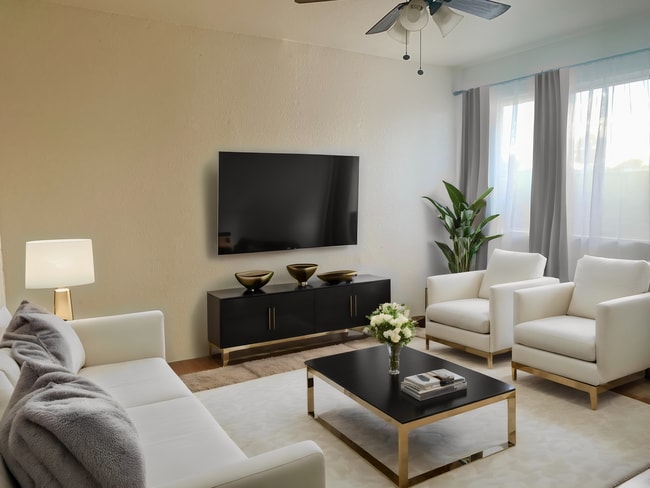 Building Photo - 444 W Ivyglen St Unit 1