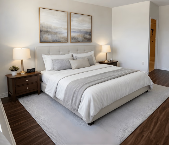 Photo - Richmond Hill Apartments