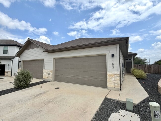 Building Photo - Amanda Park Duplex 3/2 off Potranco