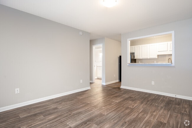 1BR - 1BA, 612 SF