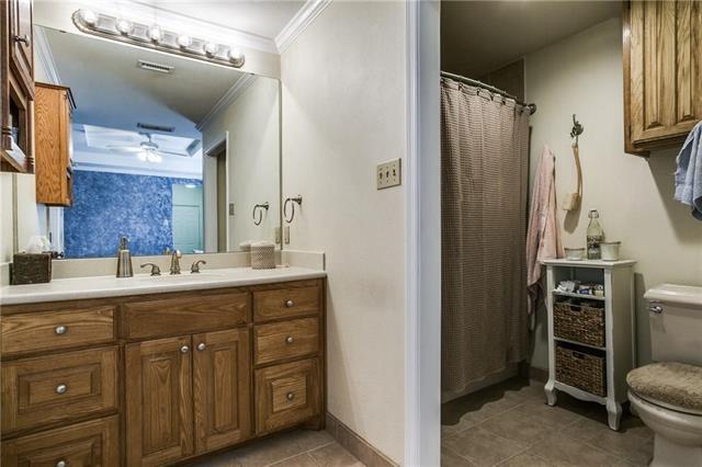 Photo - 2122 Edwin St
