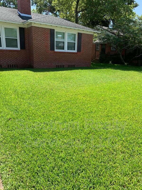 Photo - 2151 Traymore Rd