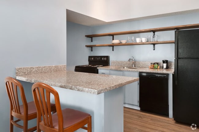Building Photo - Siegel Select Toledo/Holland Rental