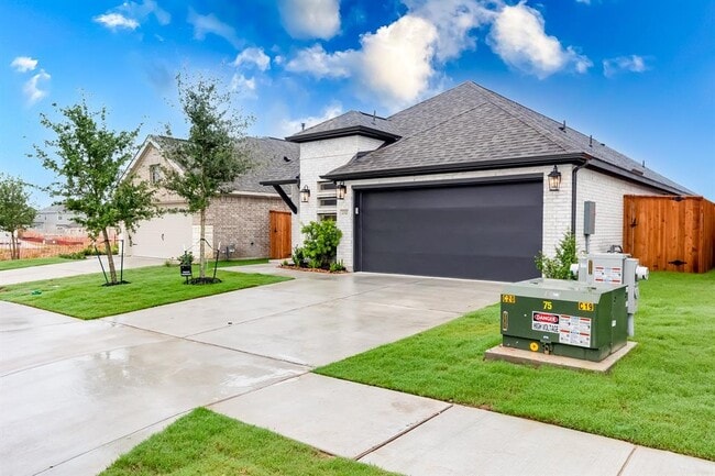 Photo - 232 Blackborrow Dr House