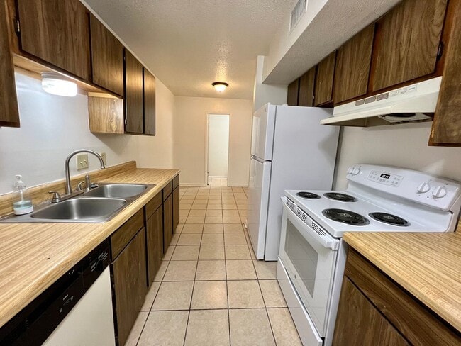 Photo - 306 Cougar Ridge Unit 2