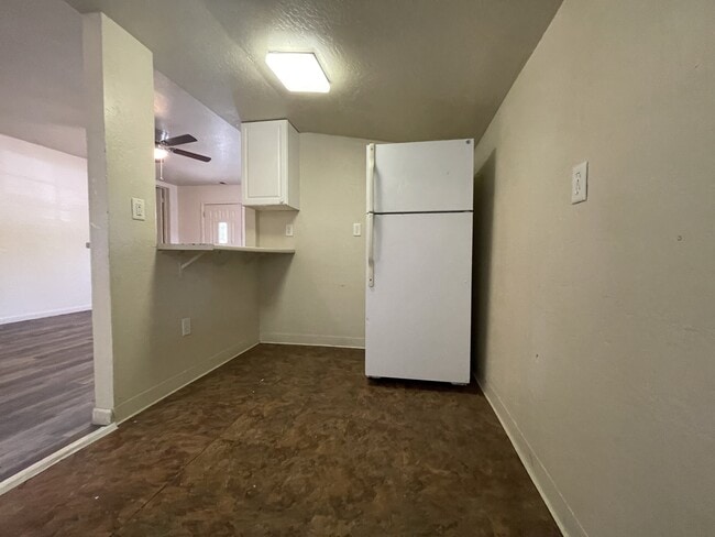 Photo - 524 W 1st Ave