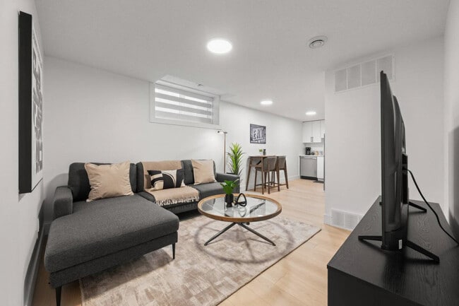 Building Photo - 11232 127 Street-SI ID1491161P