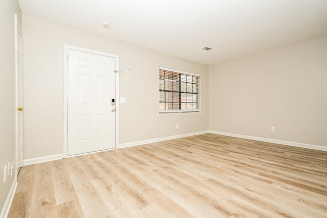 Photo - 107 Fairview Pl