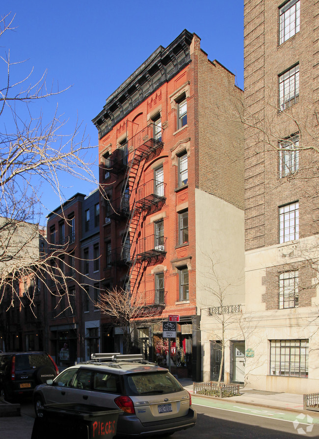 Building Photo - 9 Christopher Street Rental