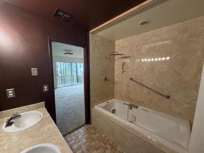 Building Photo - 110 Terrace St