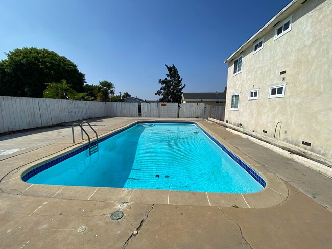 5612 Dorothy Way