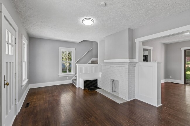 Photo - 4922 N 35th St