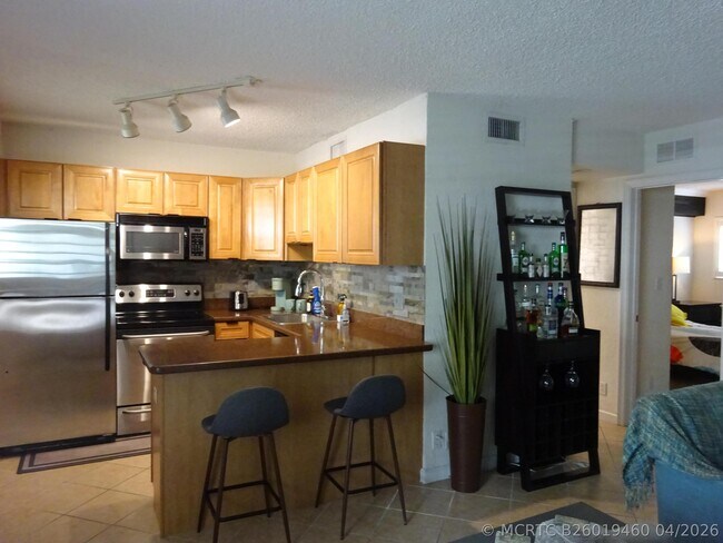 Photo - 2660 NE 8th Ave Unit 208