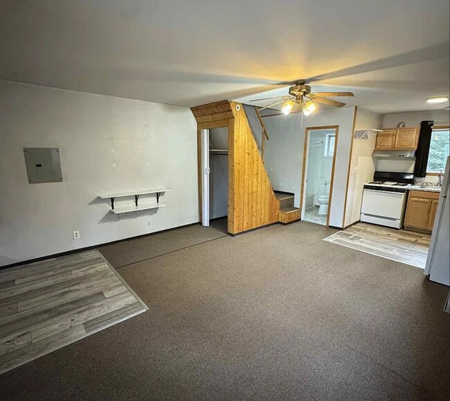 Photo - Private Home That's Still Close to the Ame...