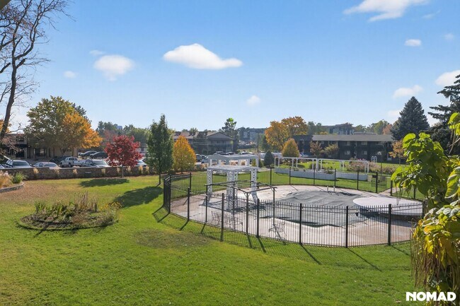 Photo - 1865 Fenton St