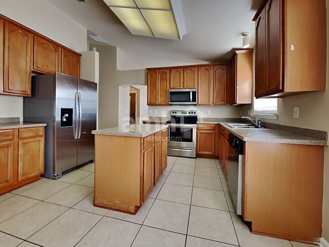 Photo - 809 Crystal Spring Way