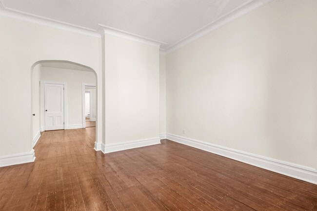 Photo - 711 6th St Unit 2