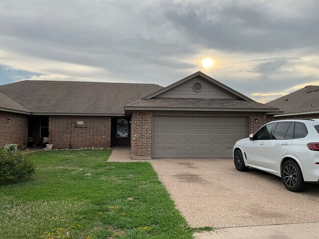 Photo - 10220 Lilac Ln Unidad 10220 B Lilac