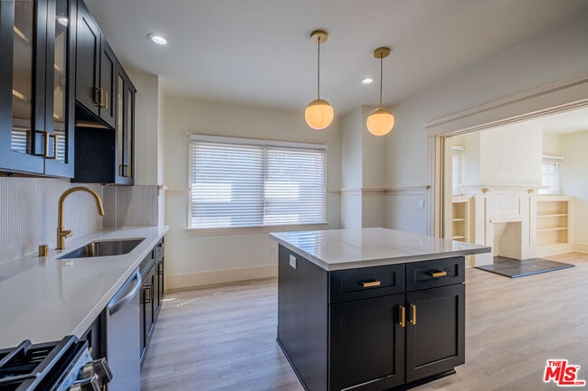 Photo - 216 N Catalina Ave Unit 216B