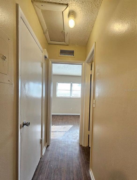 201 Northwest Jefferson Cir N Unit 2