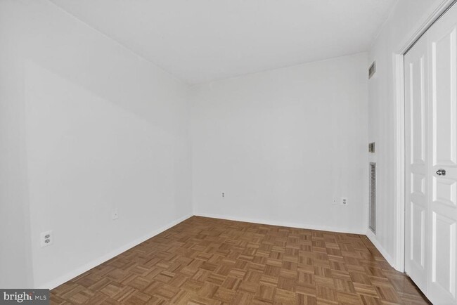 Photo - 7111 Woodmont Ave Unit 309