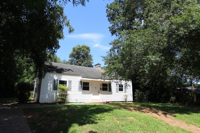 Photo - 725 Lucas St Casa