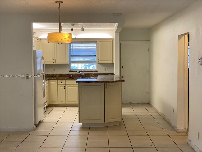 Photo - 2832 Fillmore St Unit 22
