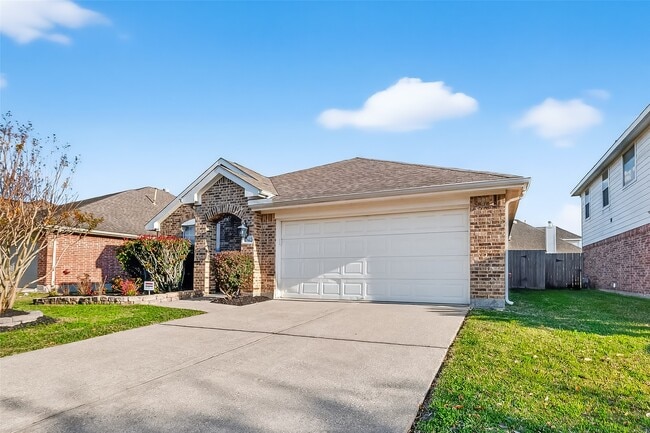 Building Photo - 10422 Acacia Forest tr