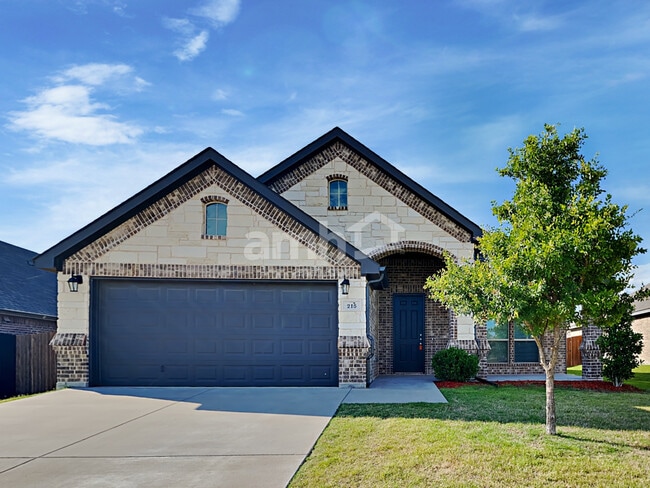 Building Photo - 215 Buckskin Dr