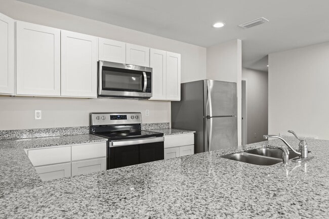 Photo - Beautiful 4/2 home with NEW fenced yard