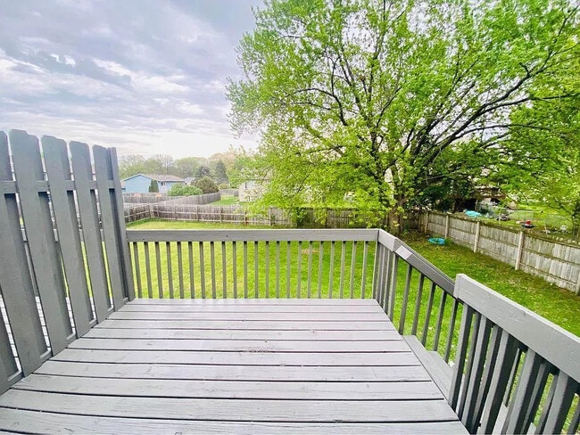 Photo - 7936 Lee Ave N Unidad 7932