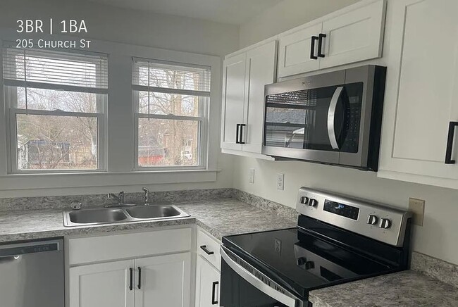 Photo - 205 Church St